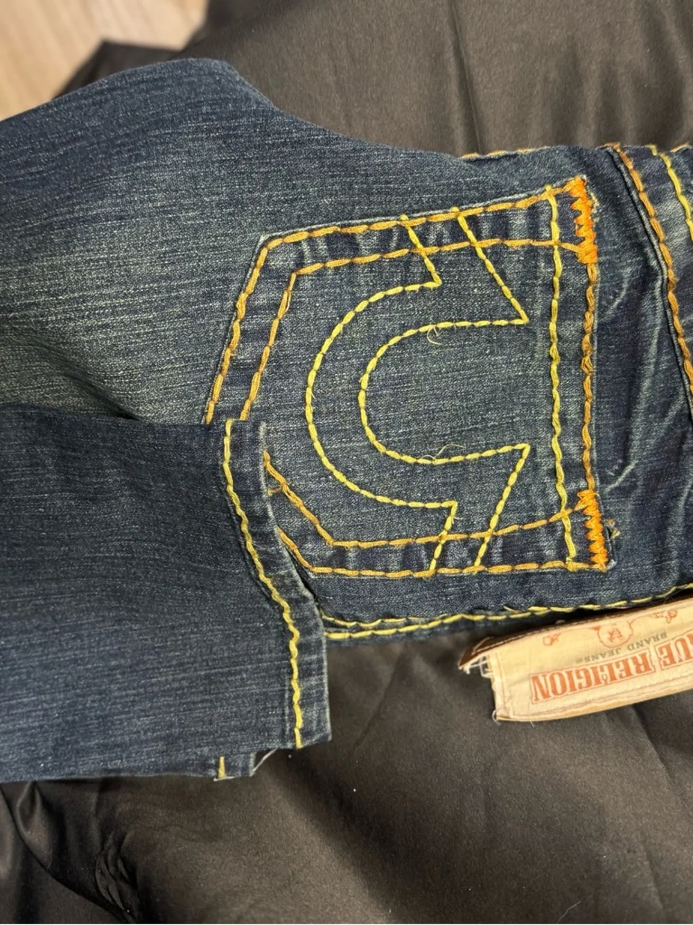 ✨ NEW WITH TAGS – True Religion World Tour Super T Jeans – Size 27 ✨ - Picture 2 of 6
